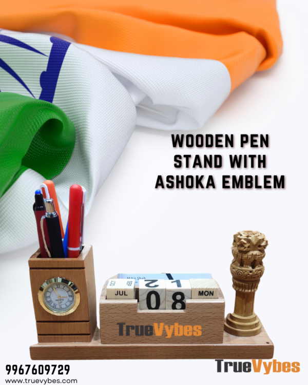 wooden pen stand